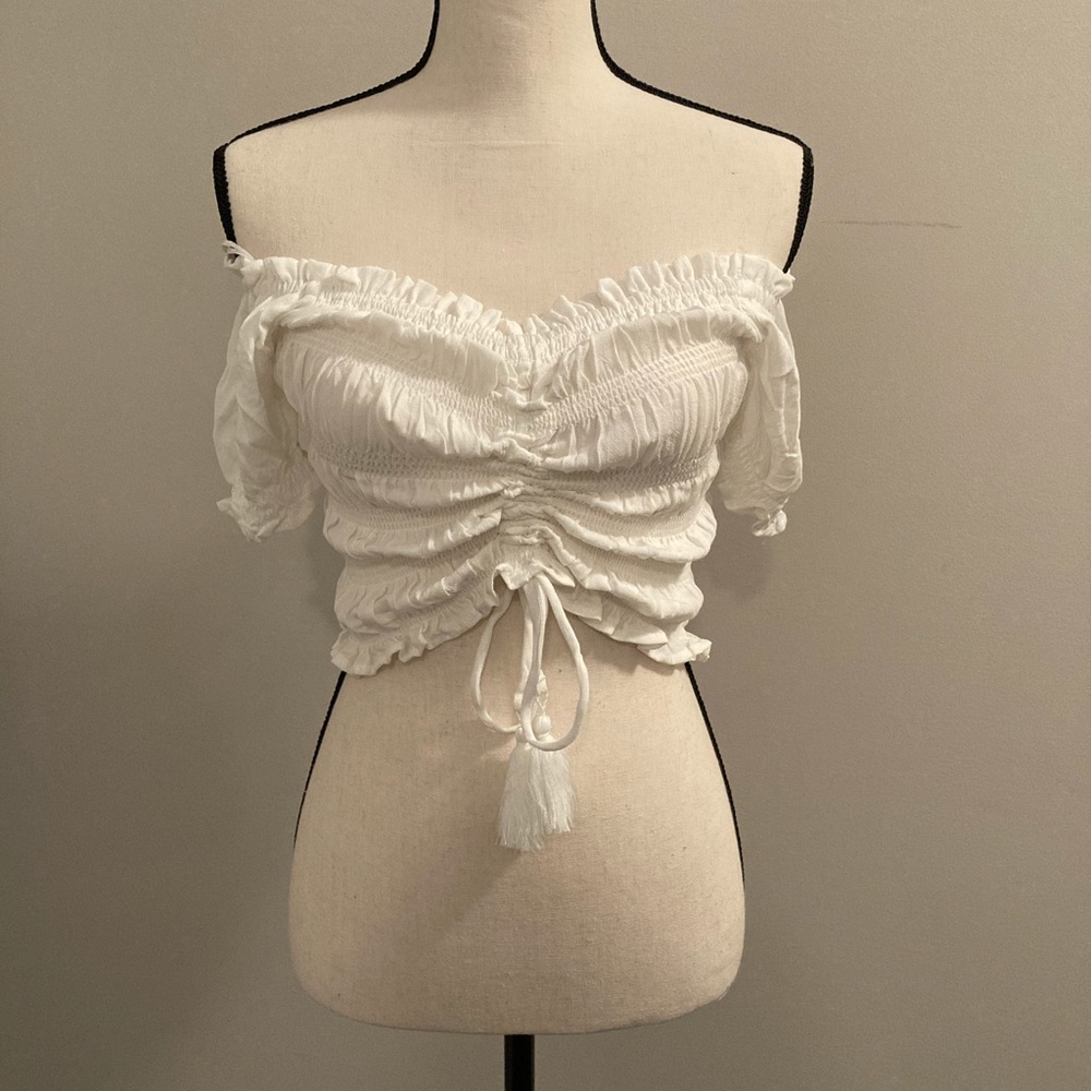 White off shoulder rouched top - Picture 2 of 5